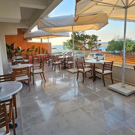 Azure Bay Hotel Ayia Varvara Екстериор снимка