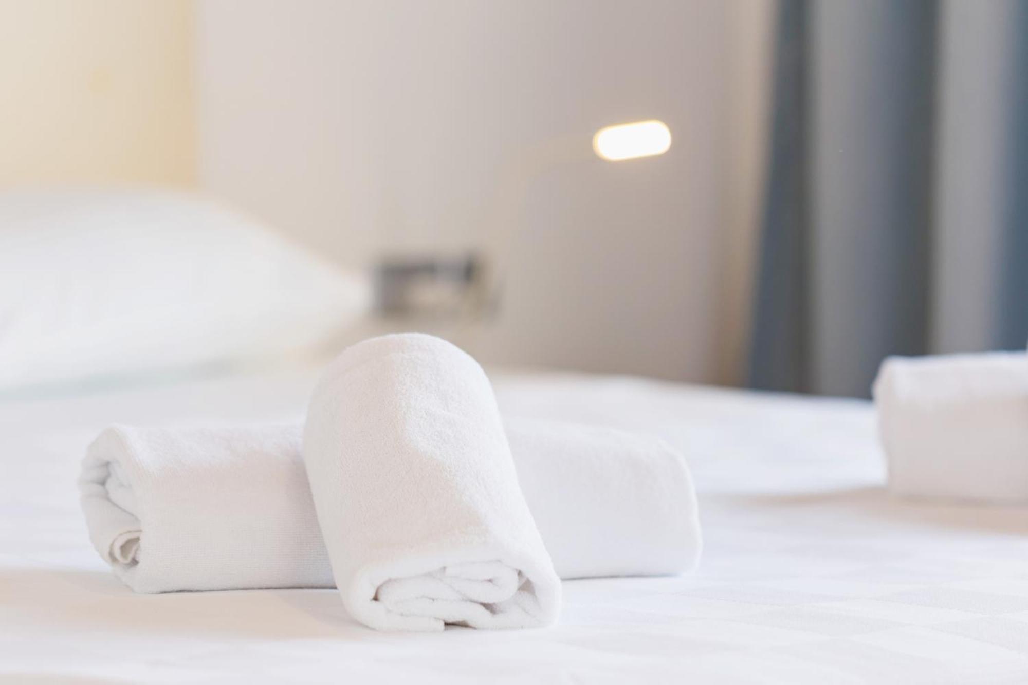 Azure Bay Hotel Ayia Varvara Екстериор снимка