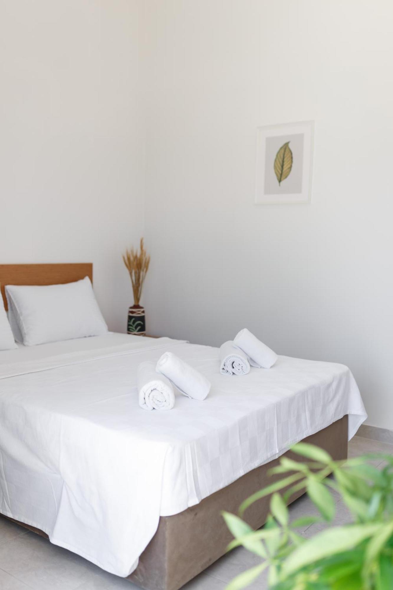 Azure Bay Hotel Ayia Varvara Екстериор снимка